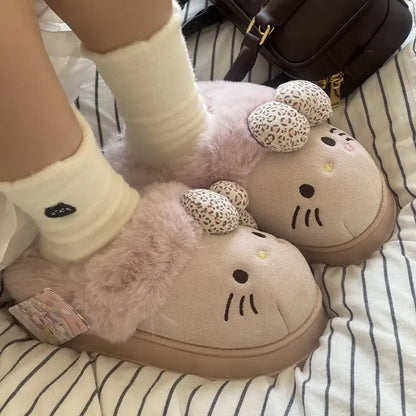 Laventra™ - Hello Kitty Plush Slippers